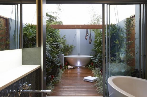 11 Incredible Tropical Bathrooms that inspire (1) (Copy)
