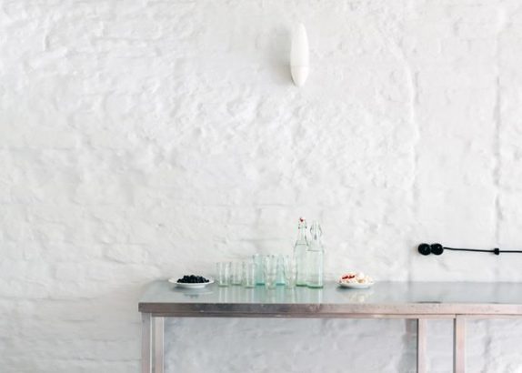Summer-Apartment_Berlin_Loft-Szczecin_Karolina-Bak_dezeen_936_3 (Copy)